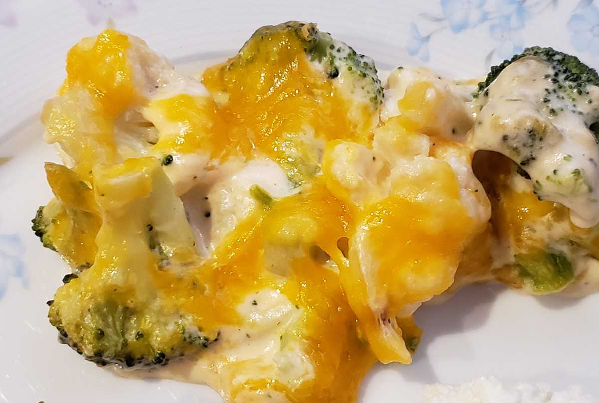 Broccoli and Cauliflower Cheesy Bake