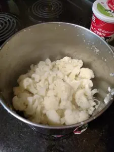 cooked cauliflower in saucepan