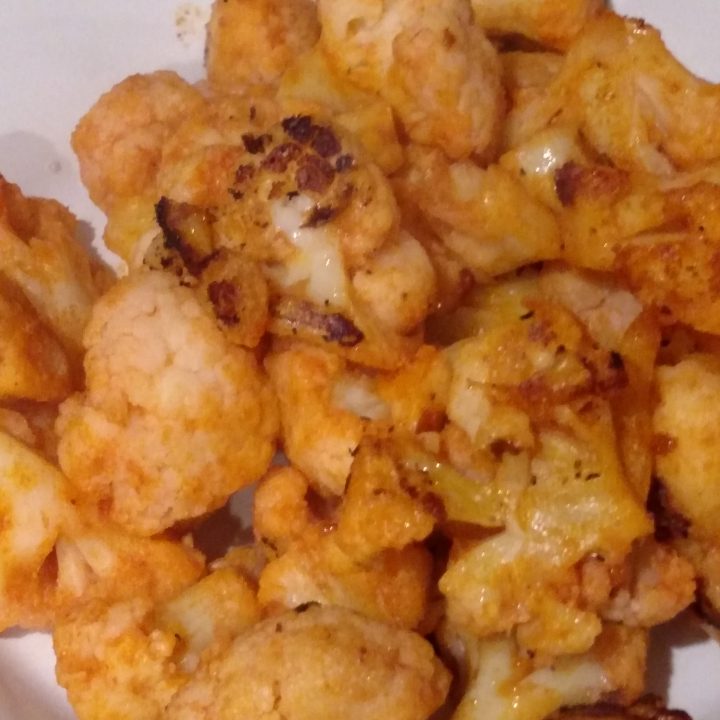 Low Carb Buffalo Cauliflower Bites
