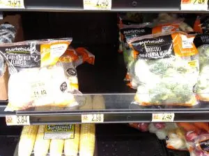 cauliflower and broccoli packages in store