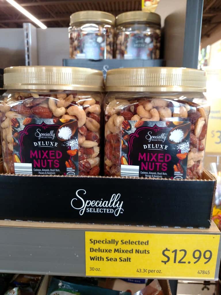 Specially Selected Deluxe Mixed Nuts with Sea Salt 