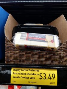 Happy Farms Preferred Extra Sharp Cheddar Cracker Cuts
