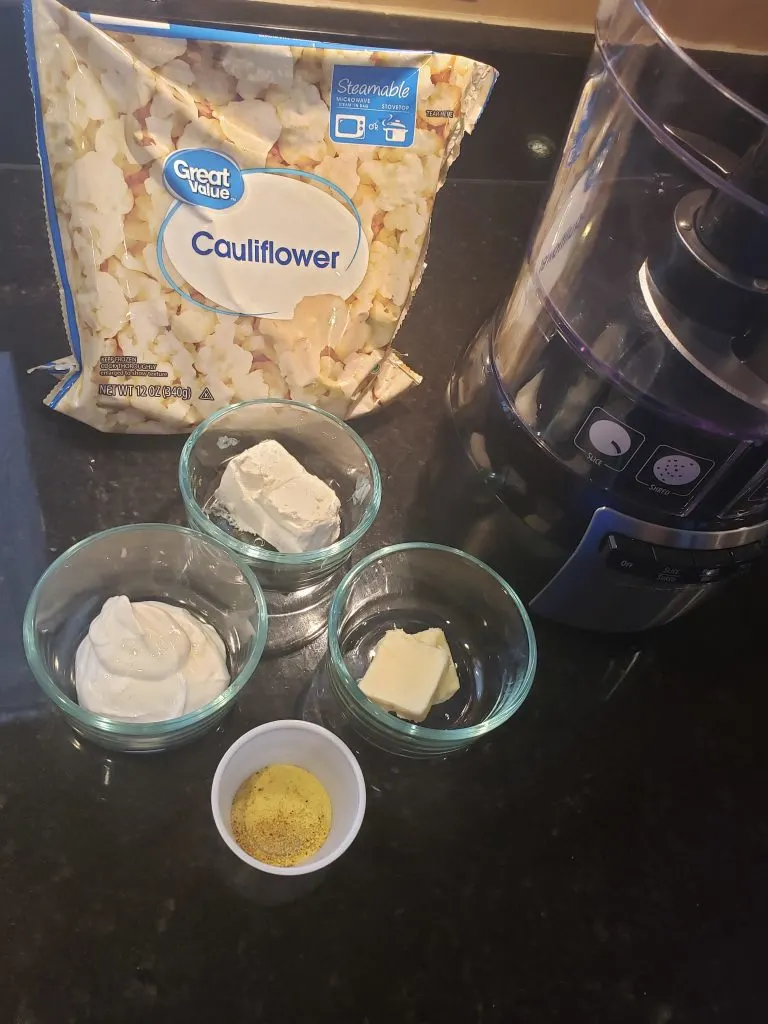 ingredients for Keto Mashed Cauliflower Much Like Potatoes