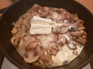 Creamed Mushrooms in cast iron skillet