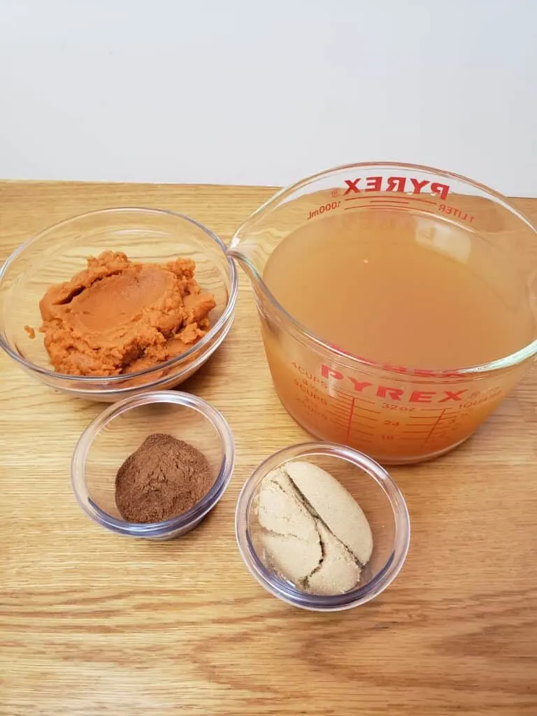 ingredients for Slow Cooker Pumpkin Spice Apple Cider