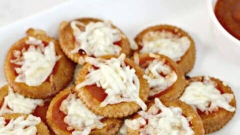 Image for Pizza Crackers – The Perfect Lunchtime Snack!