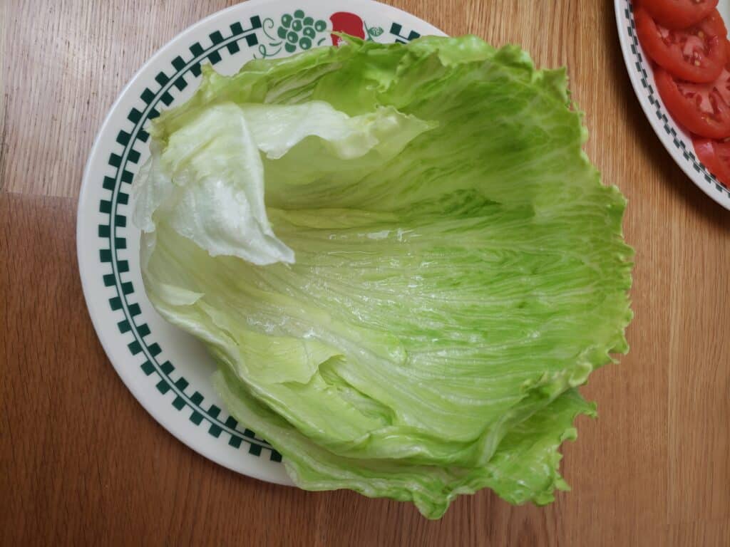 lettuce leaves ready to build a lettuce wrap